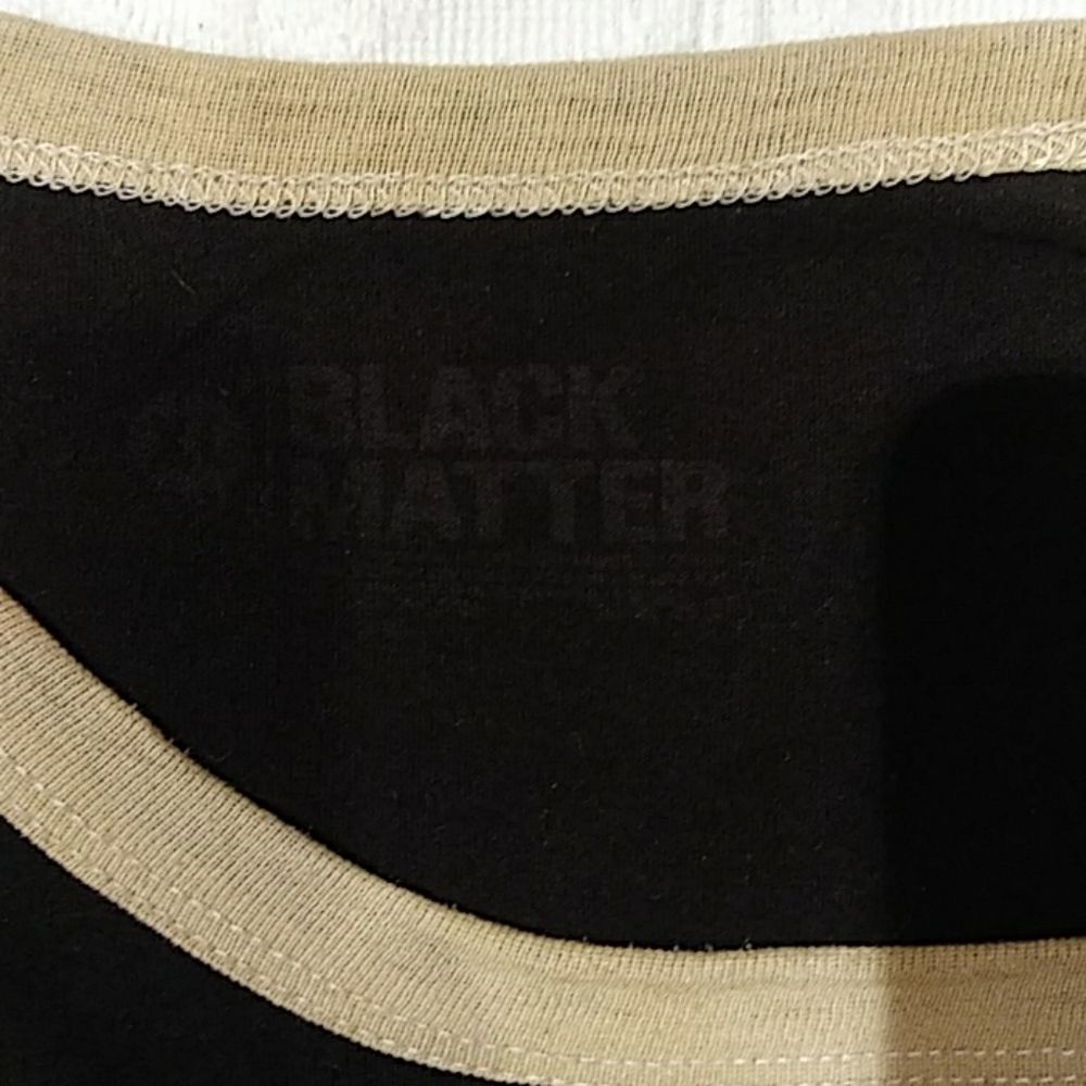 Black matter. Top   - Picture 4 of 7